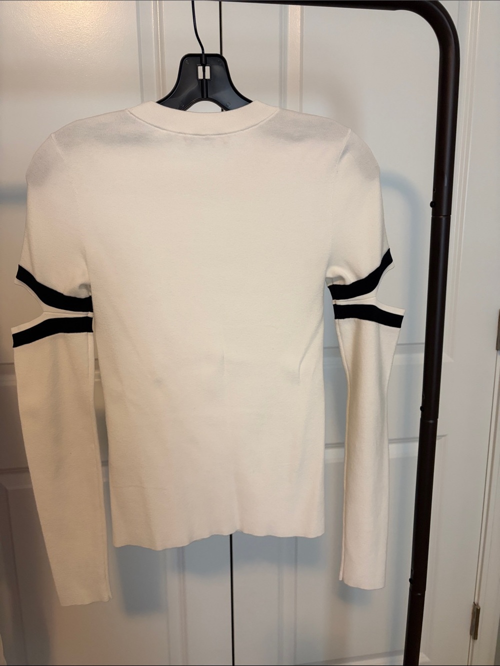 Alice + Olivia White Knit Top with Black Sleeve Stripes and cut outs - Picture 4 of 5